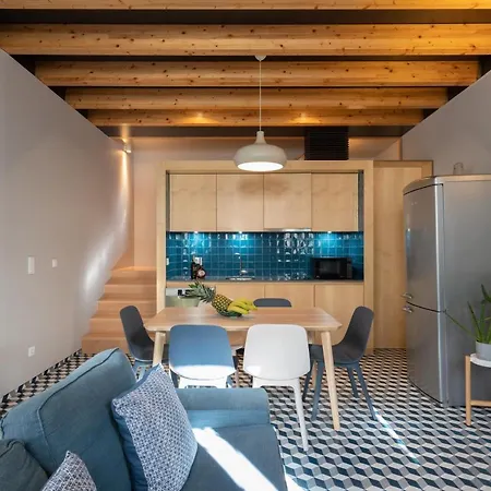 Stylish Luxurious House - River View Holiday home *
